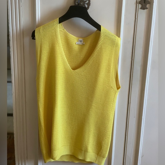 Hermes silk cardigan and sleeveless top set.